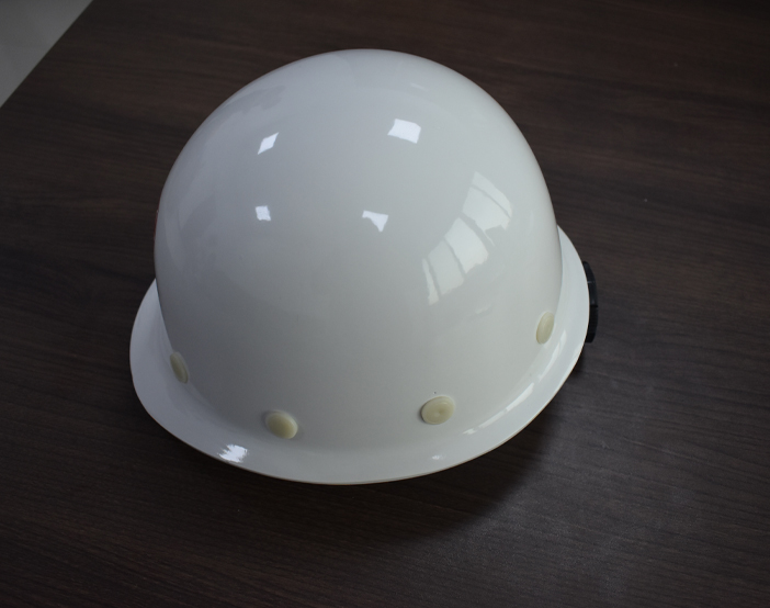 淄博安全帽廠家告訴您安全帽的防護作用。